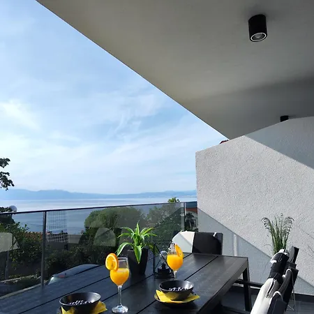 Golden Sunset 2 דירה