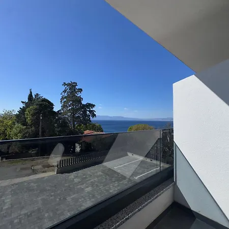 Golden Sunset 2 * נייביצה