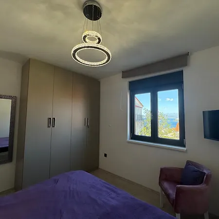 Golden Sunset 2 * נייביצה