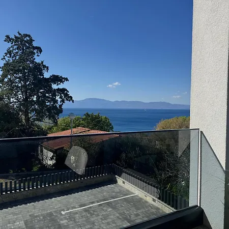 Golden Sunset 2 דירה