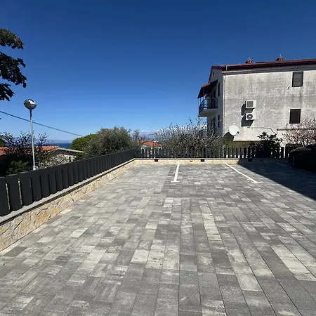 Golden Sunset 2 נייביצה