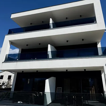 Golden Sunset 2 נייביצה