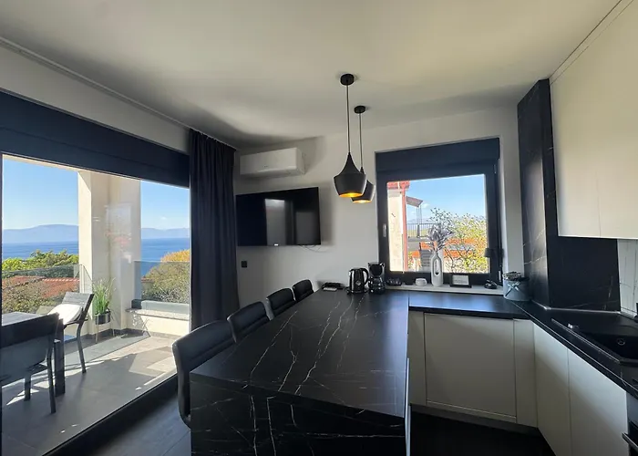 Apartament Golden Sunset 2 *