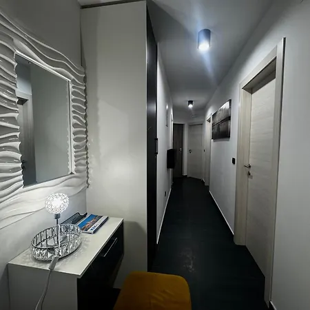 Golden Sunset 2 Apartamento Njivice