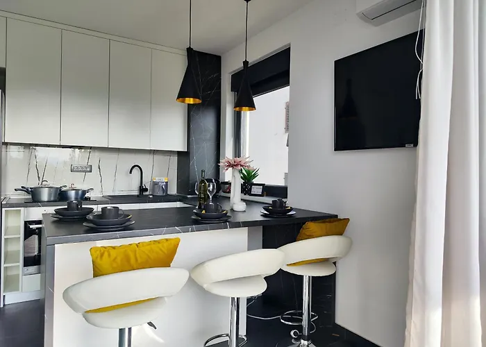 Golden Sunset 2 Apartment *