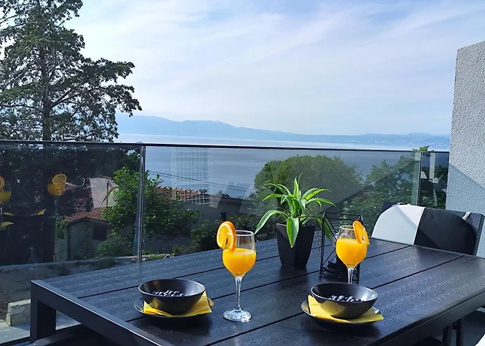 Apartment Golden Sunset 2 *